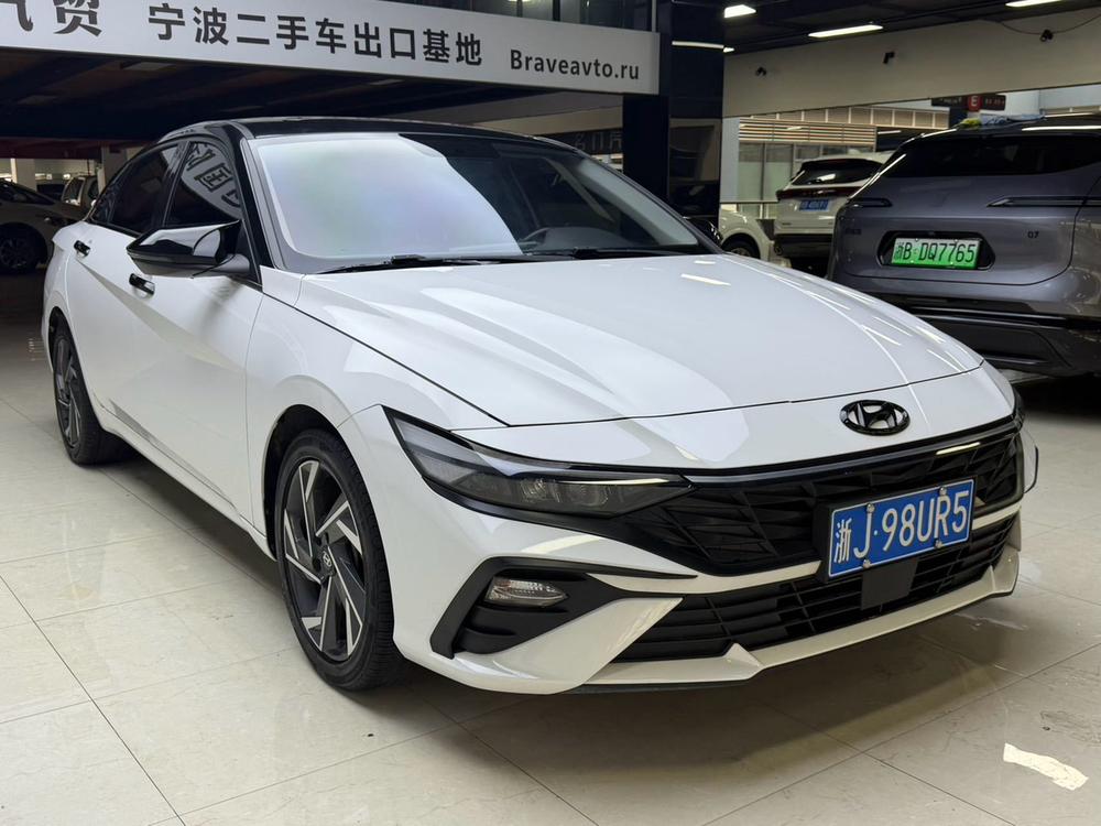 Hyundai Elantra