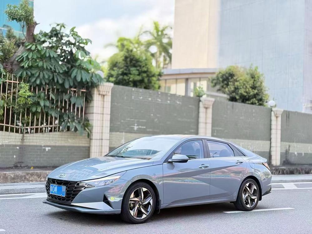 Hyundai Elantra