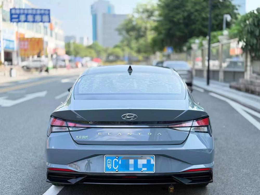 Hyundai Elantra