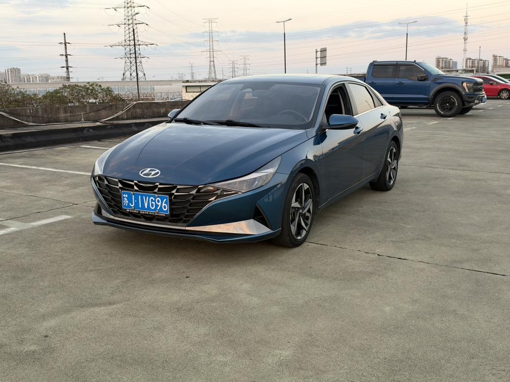 Hyundai Elantra
