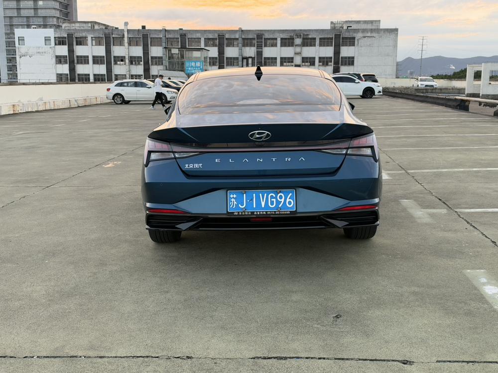 Hyundai Elantra