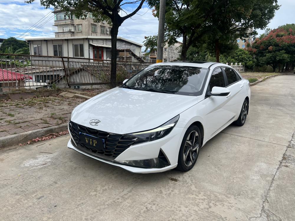 Hyundai Elantra