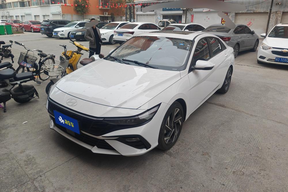 Hyundai Elantra