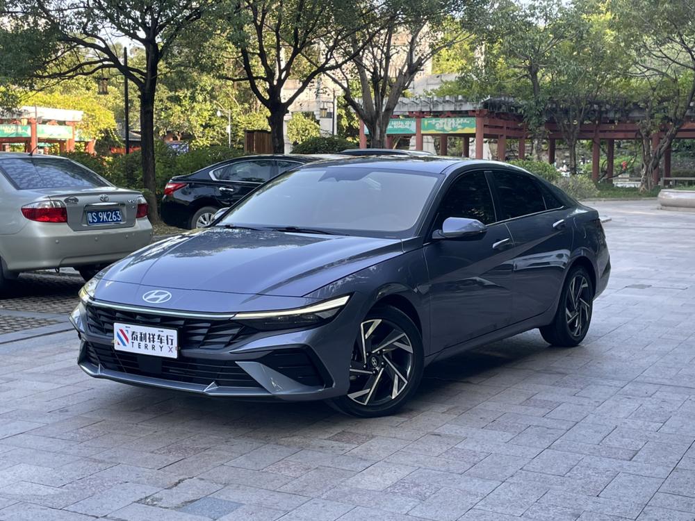 Hyundai Elantra