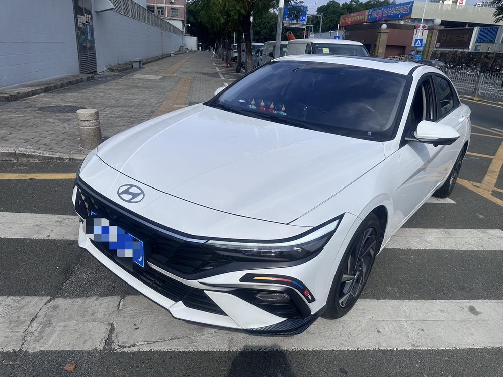Hyundai Elantra