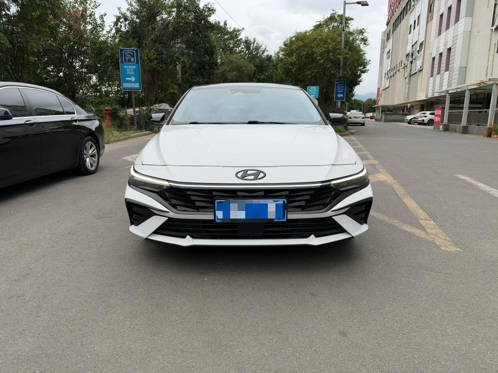 Hyundai Elantra