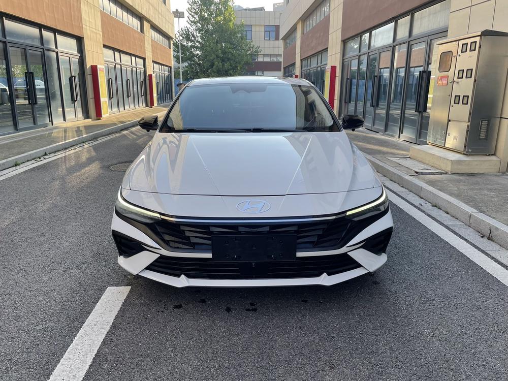 Hyundai Elantra