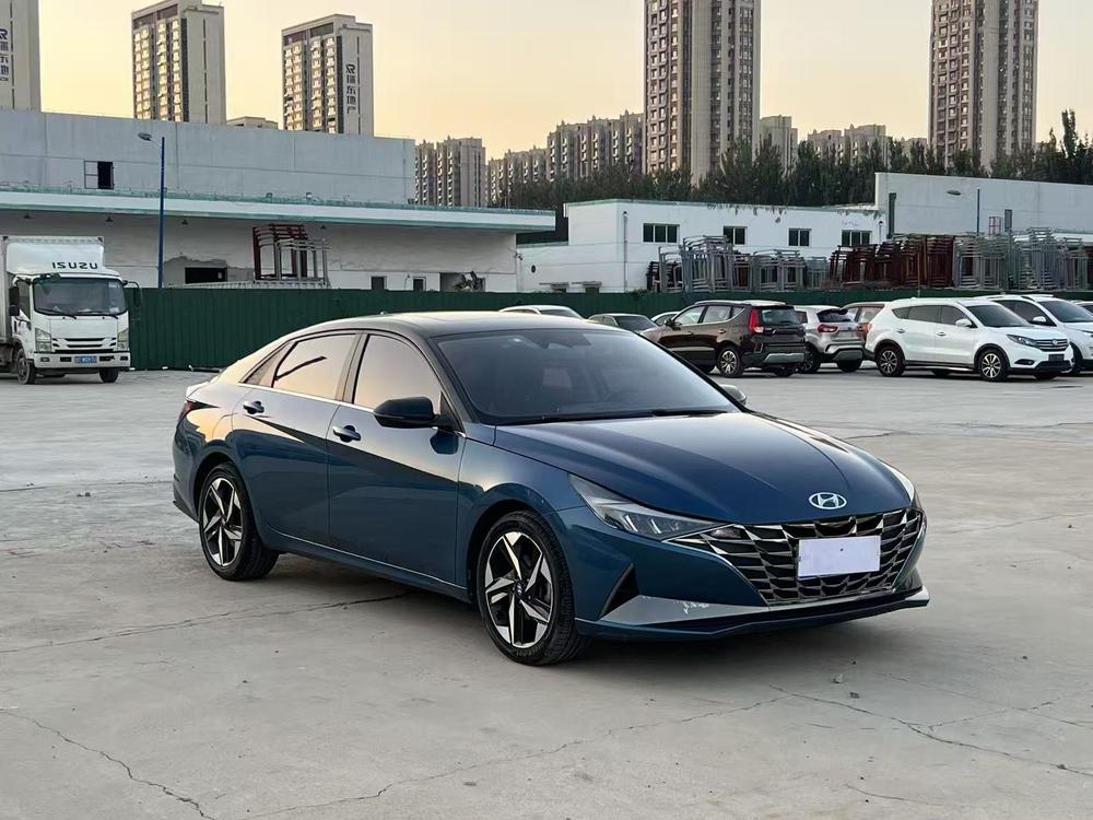 Hyundai Elantra