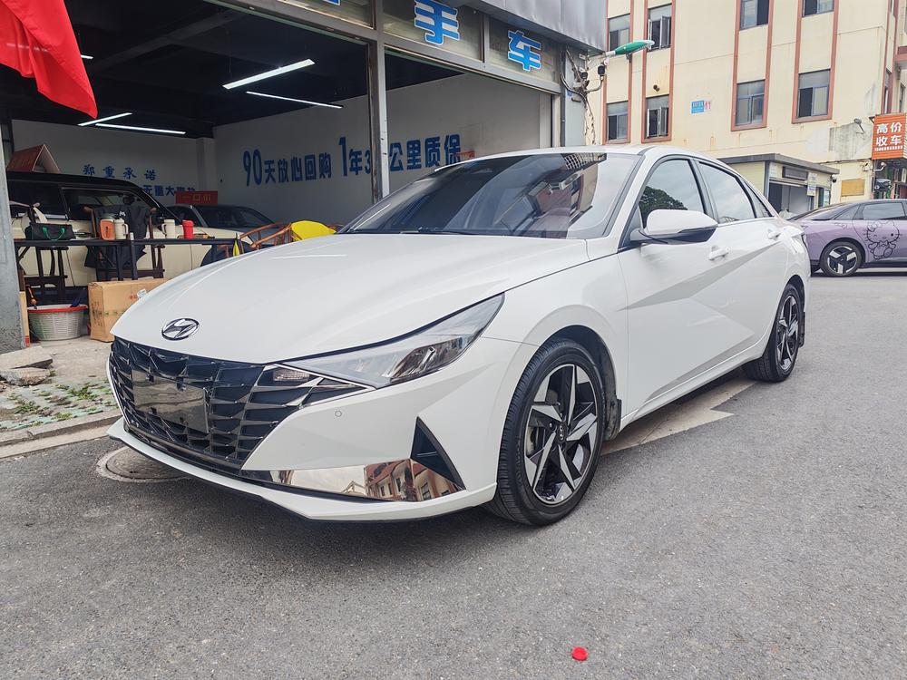 Hyundai Elantra