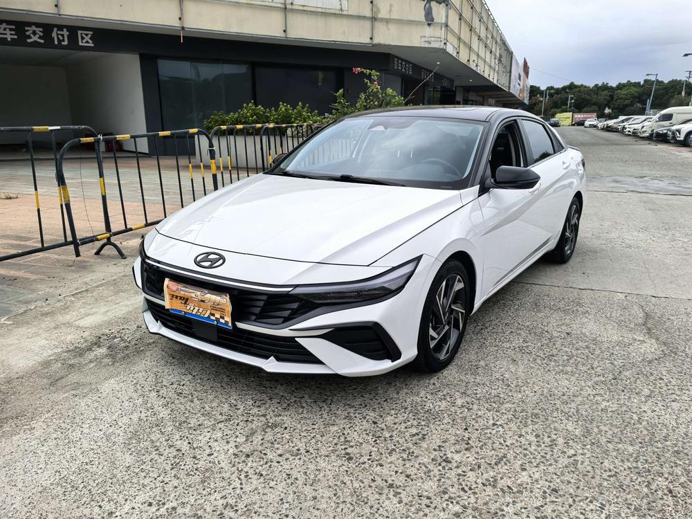 Hyundai Elantra