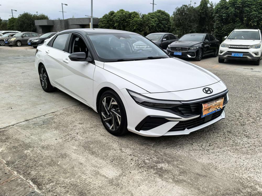 Hyundai Elantra