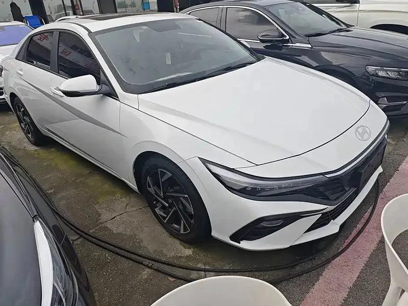 Hyundai Elantra