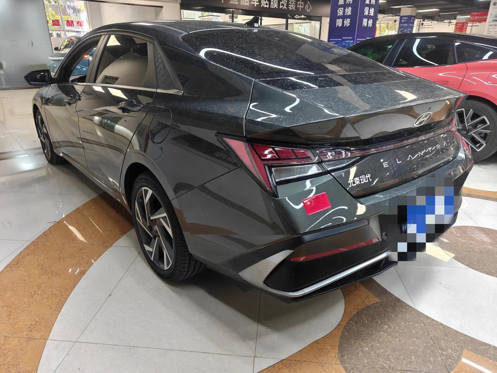 Hyundai Elantra