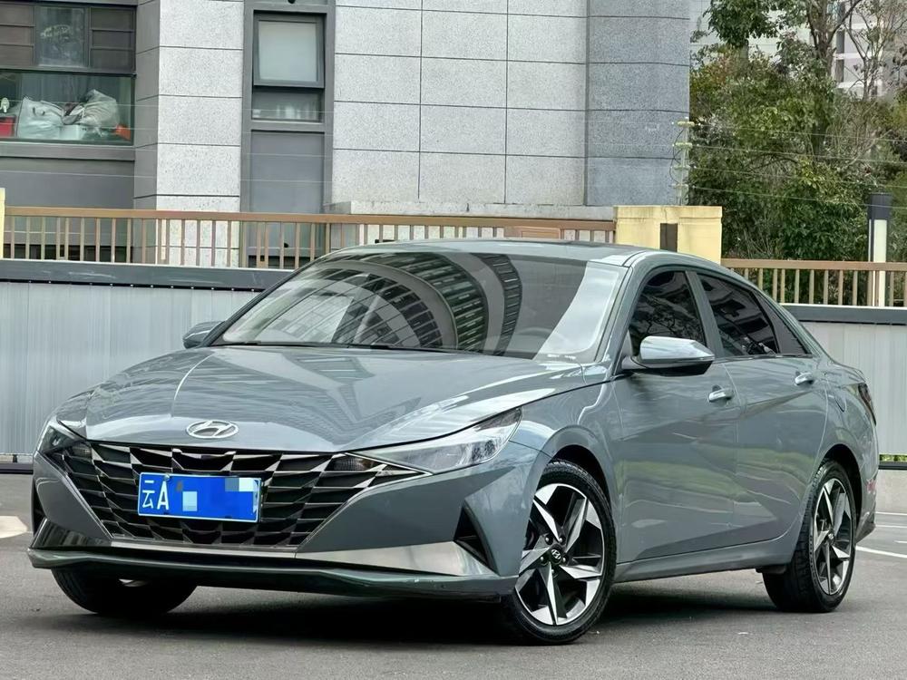 Hyundai Elantra