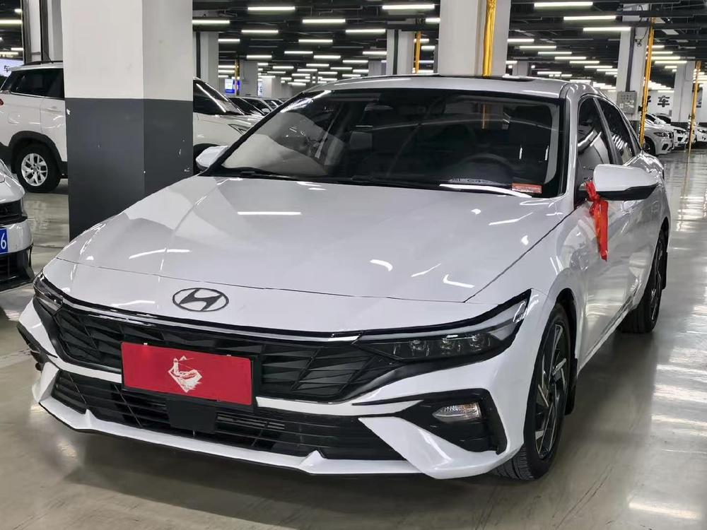 Hyundai Elantra