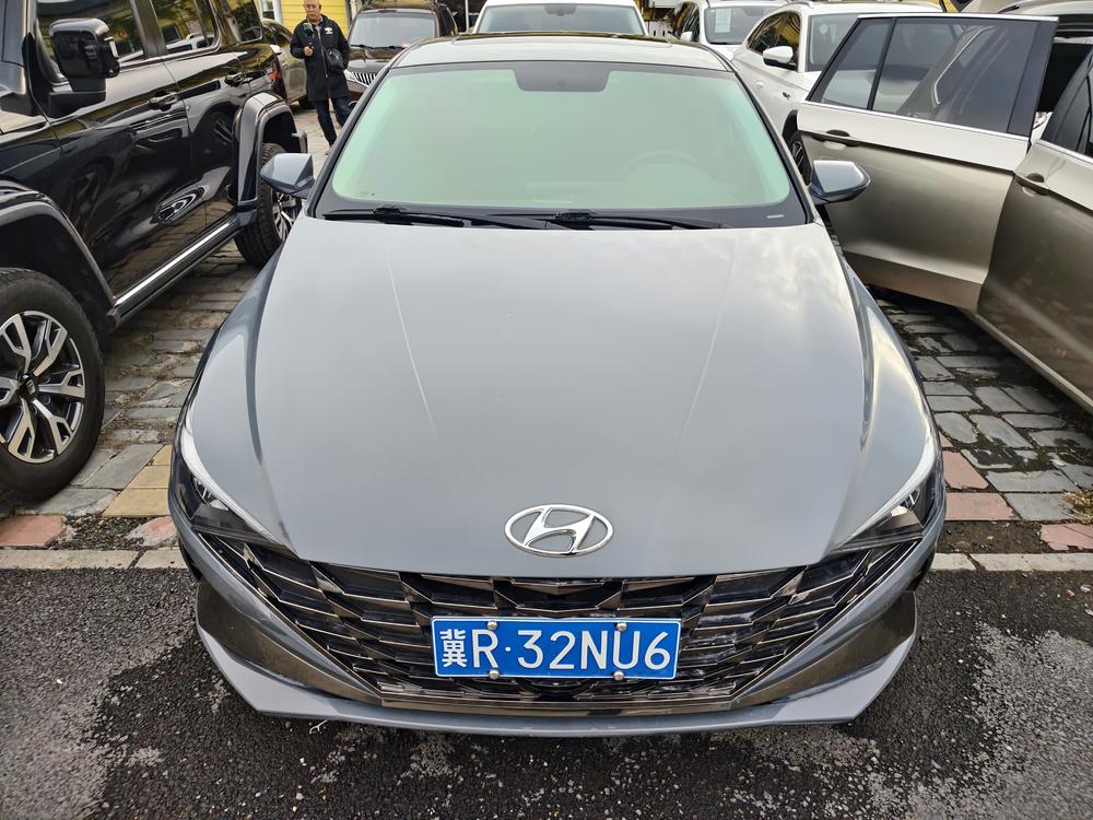 Hyundai Elantra