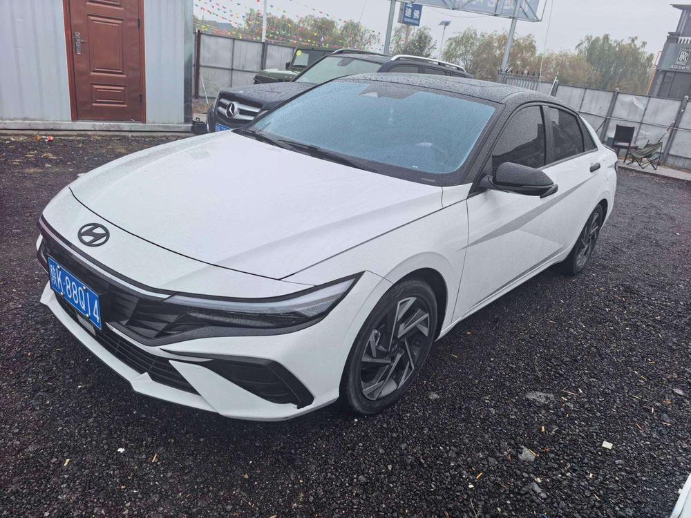 Hyundai Elantra