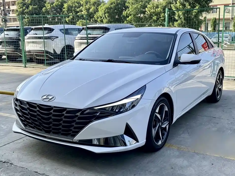 Hyundai Elantra
