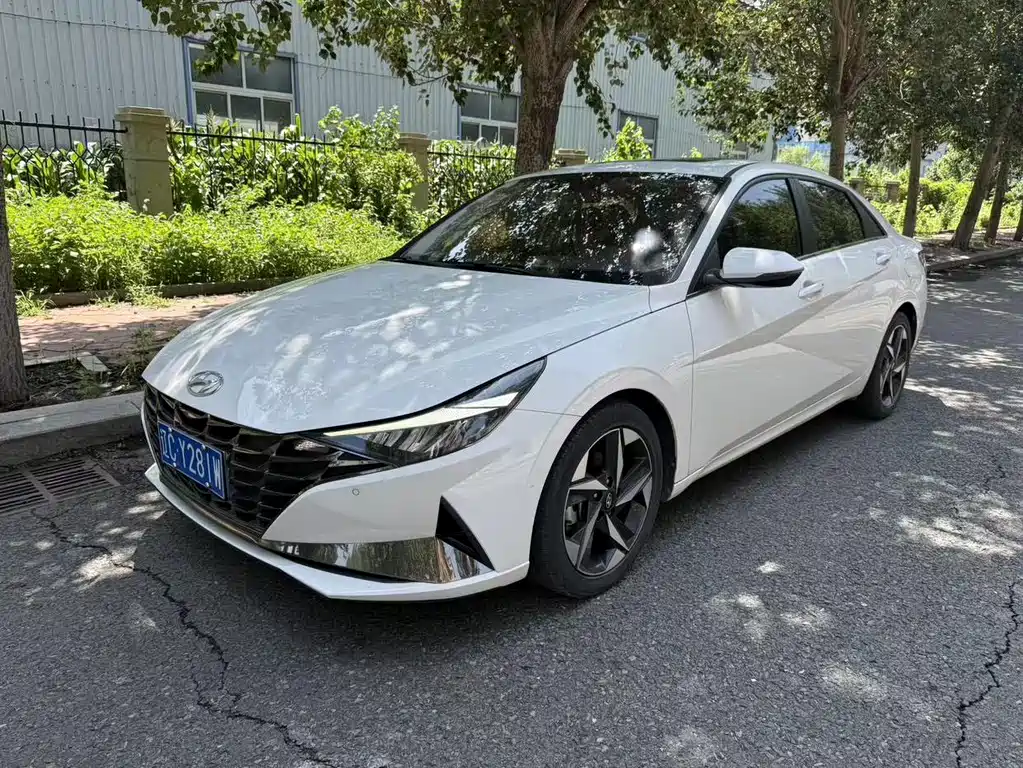 Hyundai Elantra