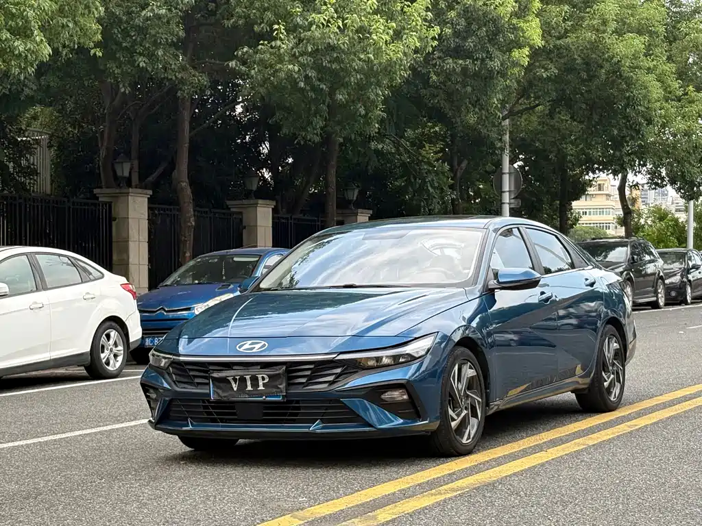 Hyundai Elantra