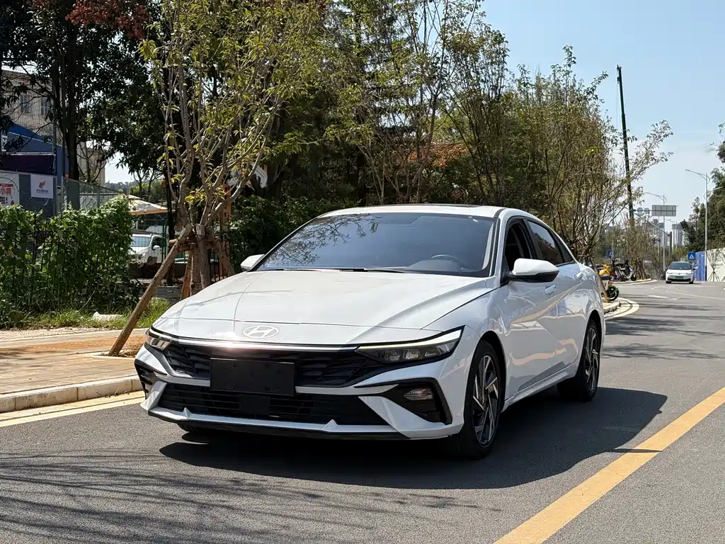 Hyundai Elantra