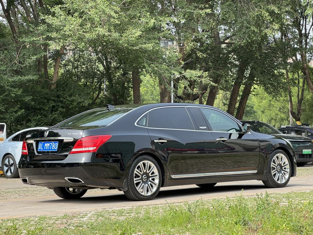 Hyundai Equus