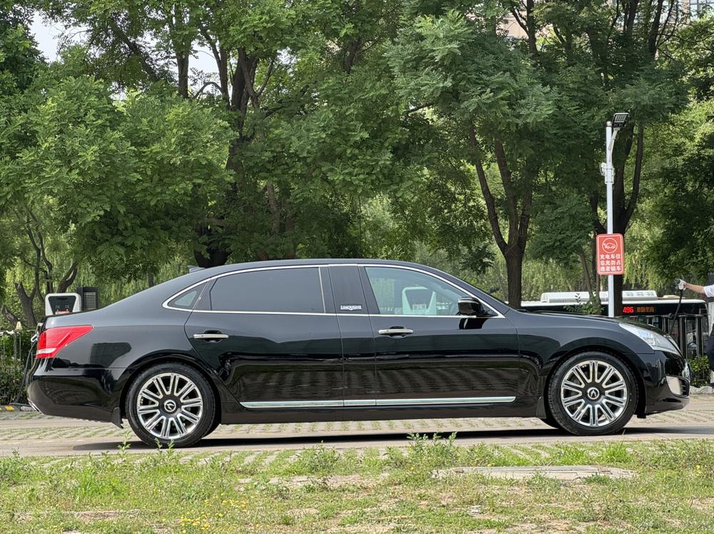 Hyundai Equus