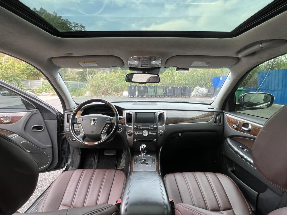Hyundai Equus