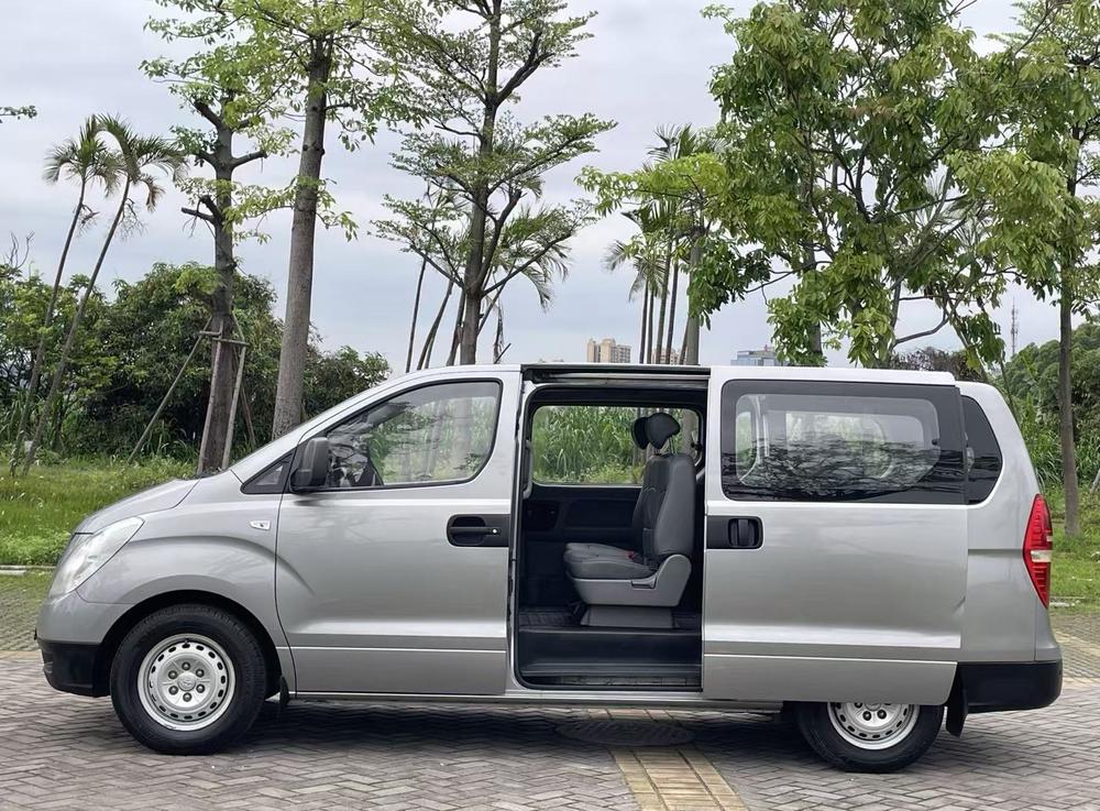 Hyundai H-1