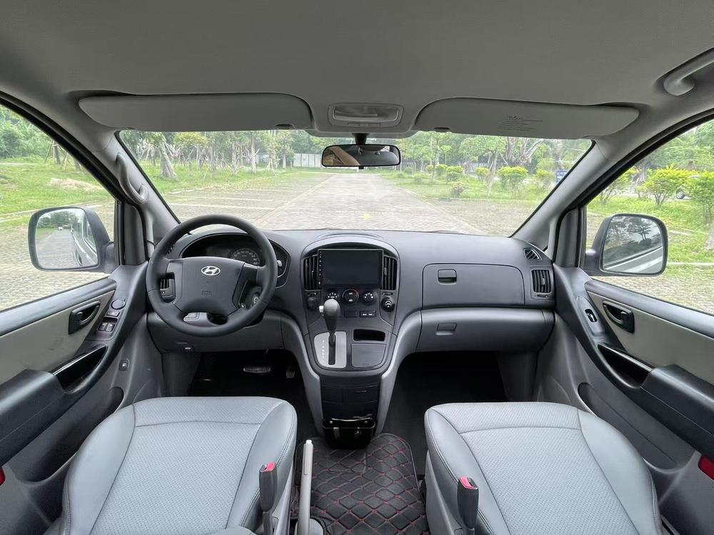 Hyundai H-1