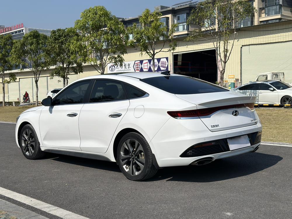 Hyundai Lafesta