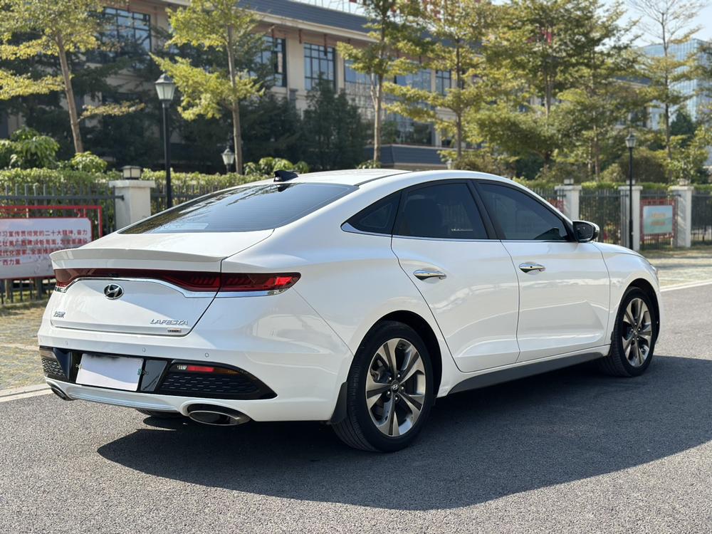 Hyundai Lafesta