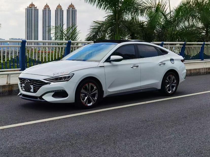 Hyundai Lafesta
