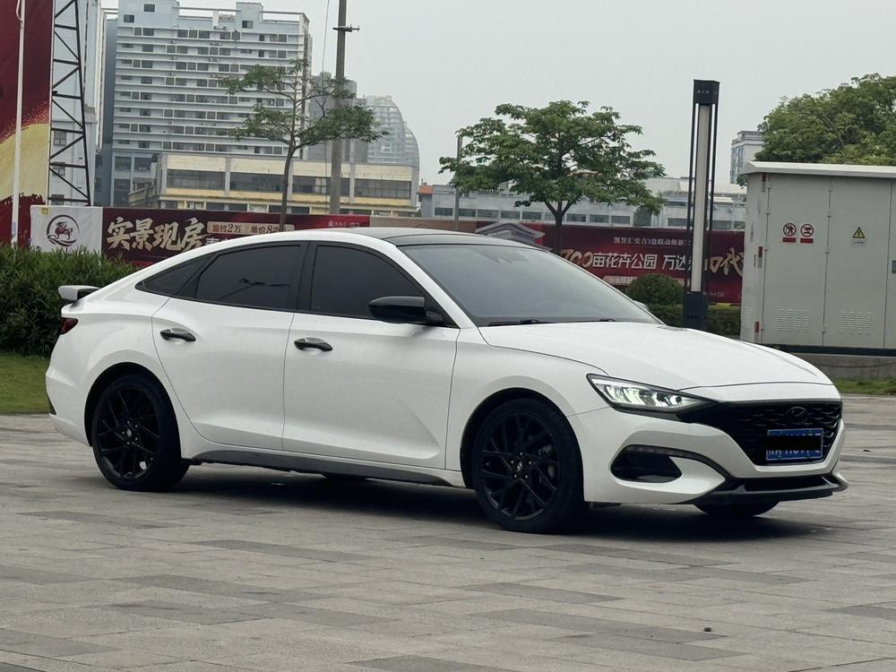 Hyundai Lafesta