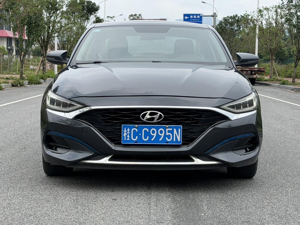 Hyundai Lafesta
