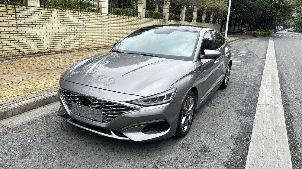 Hyundai Lafesta
