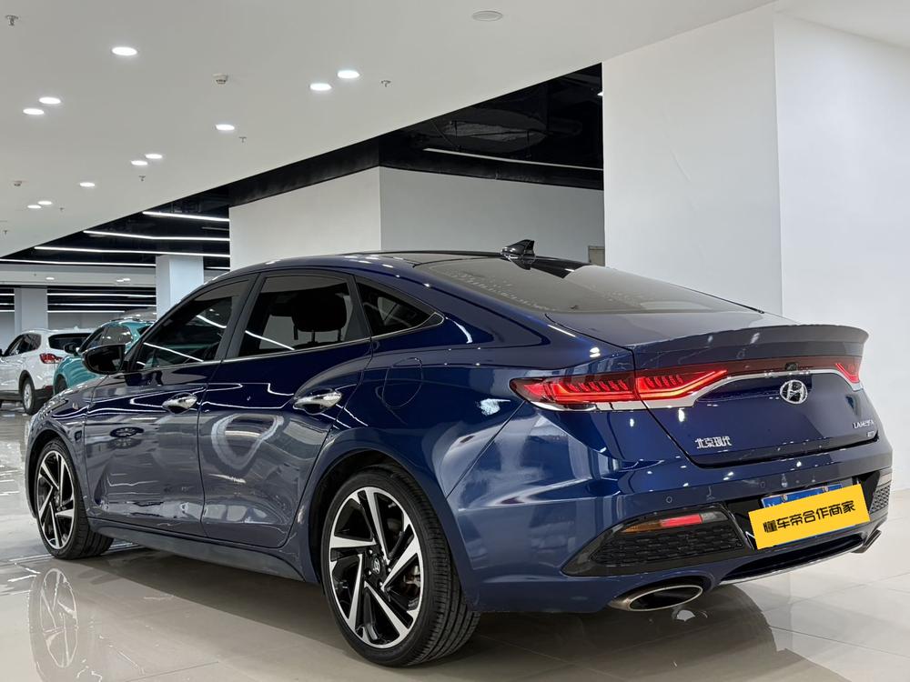 Hyundai Lafesta