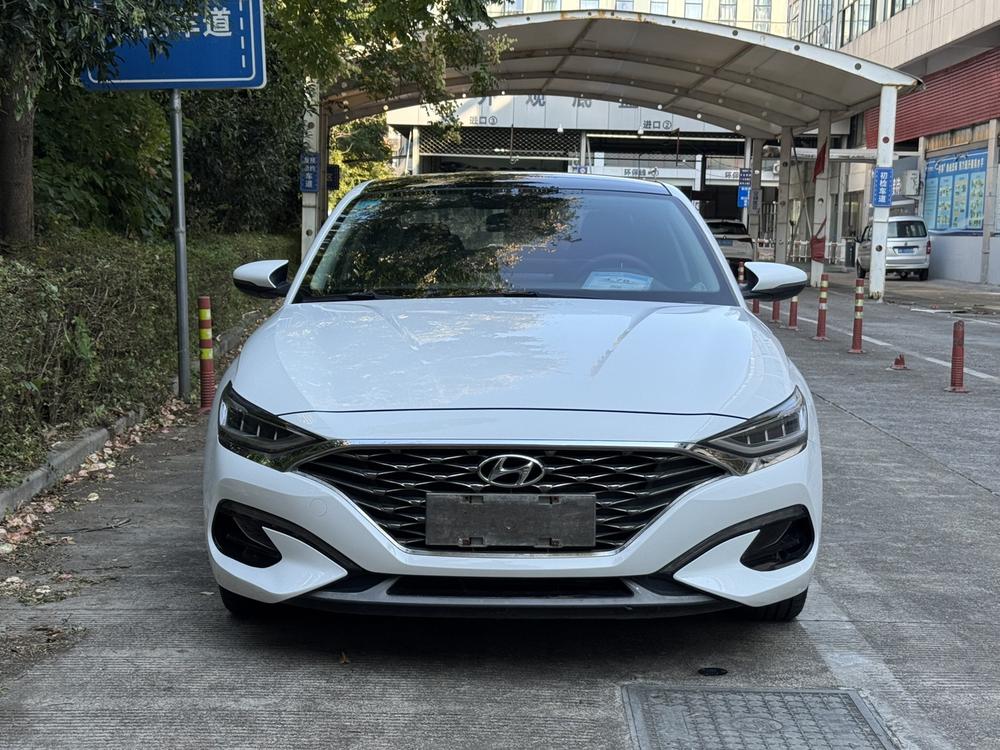 Hyundai Lafesta
