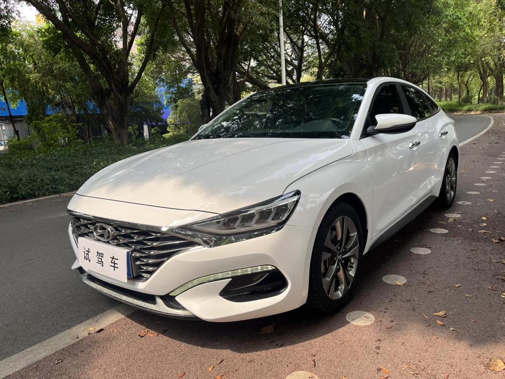Hyundai Lafesta