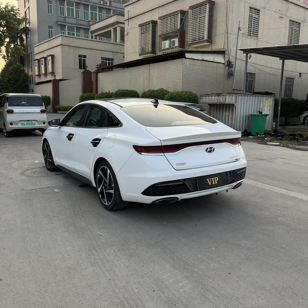Hyundai Lafesta
