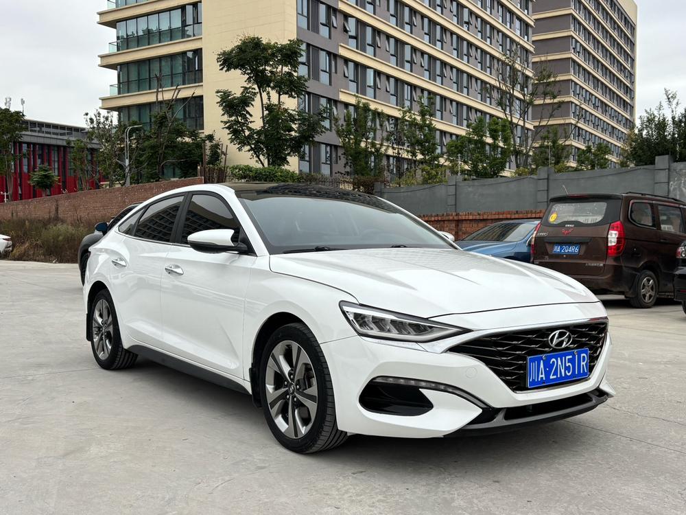 Hyundai Lafesta