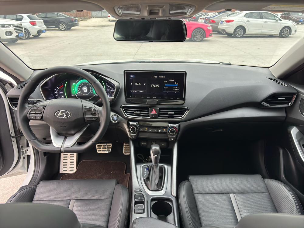 Hyundai Lafesta