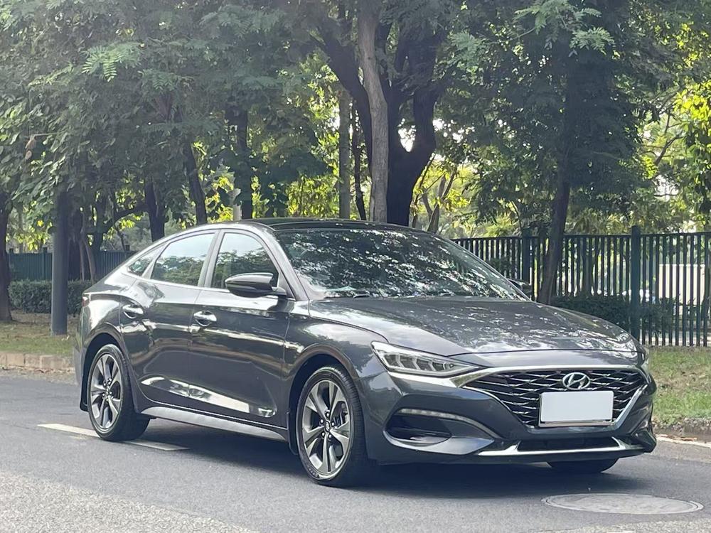 Hyundai Lafesta