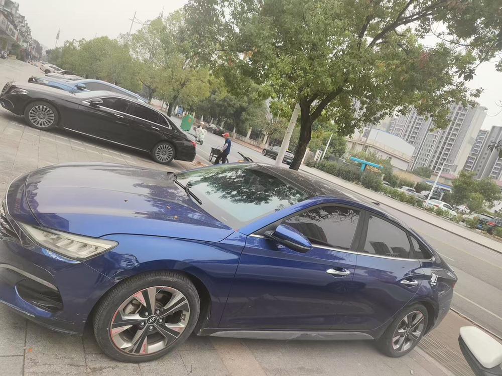 Hyundai Lafesta