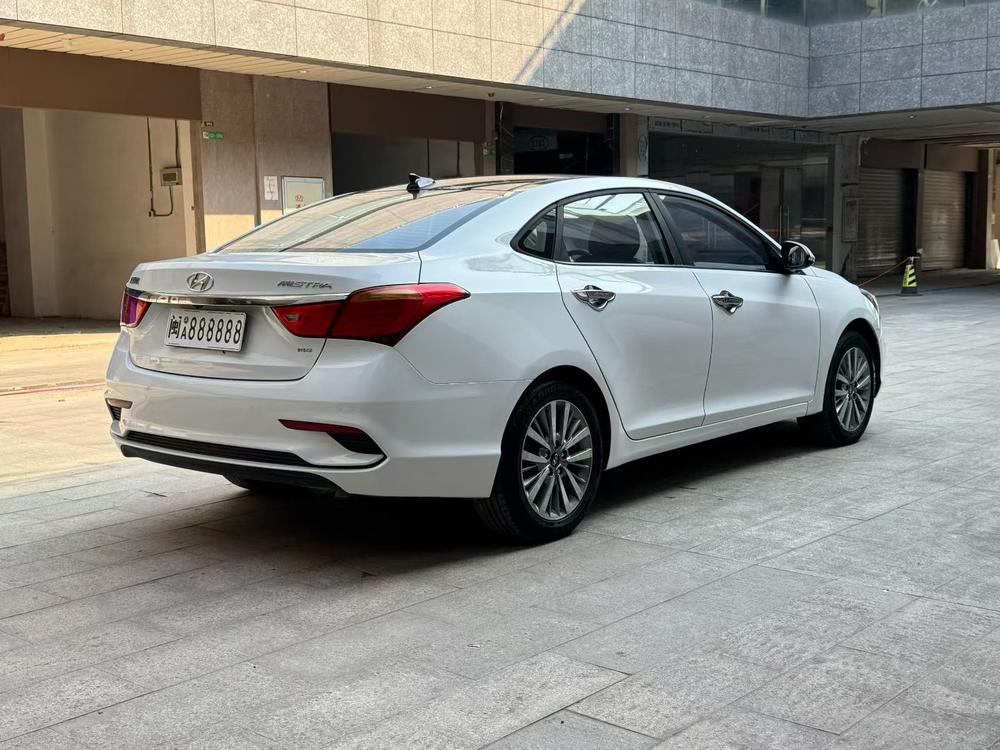 Hyundai Mistra