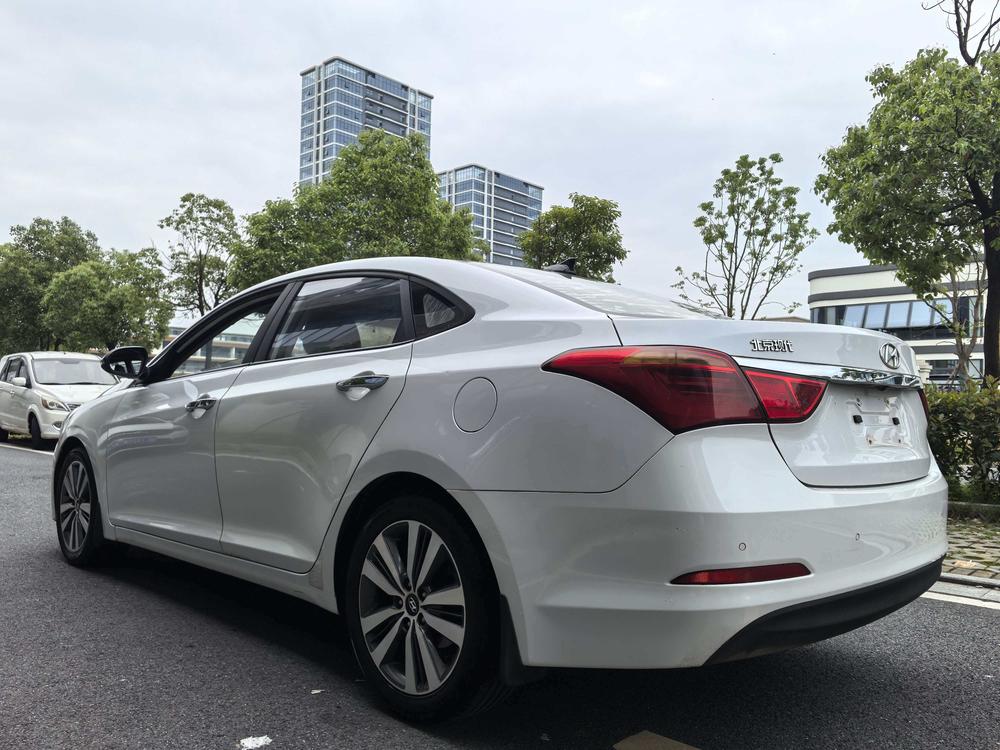 Hyundai Mistra