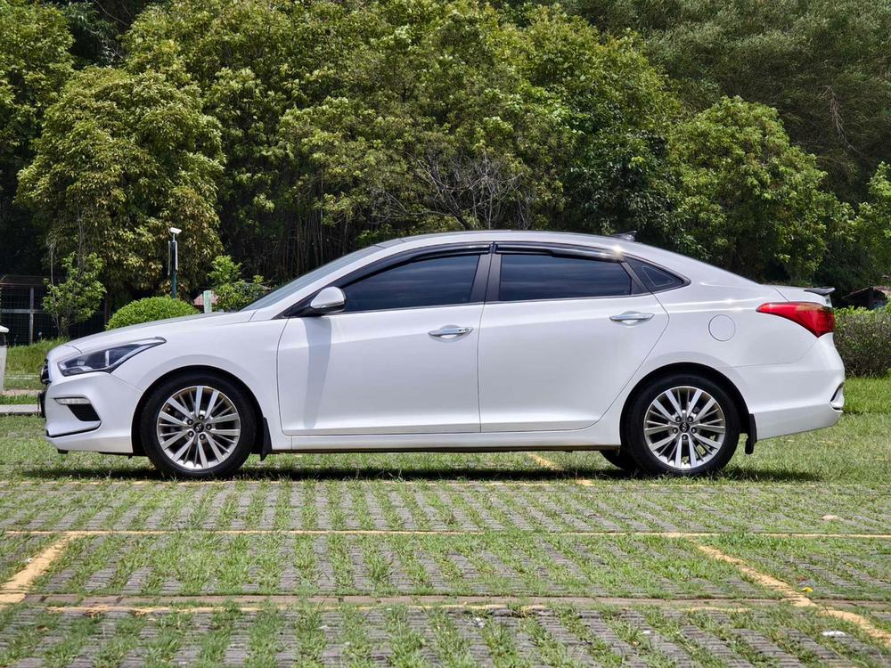 Hyundai Mistra