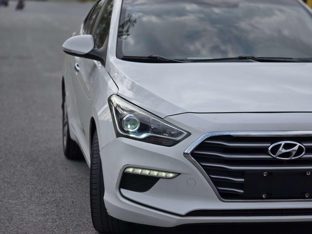 Hyundai Mistra