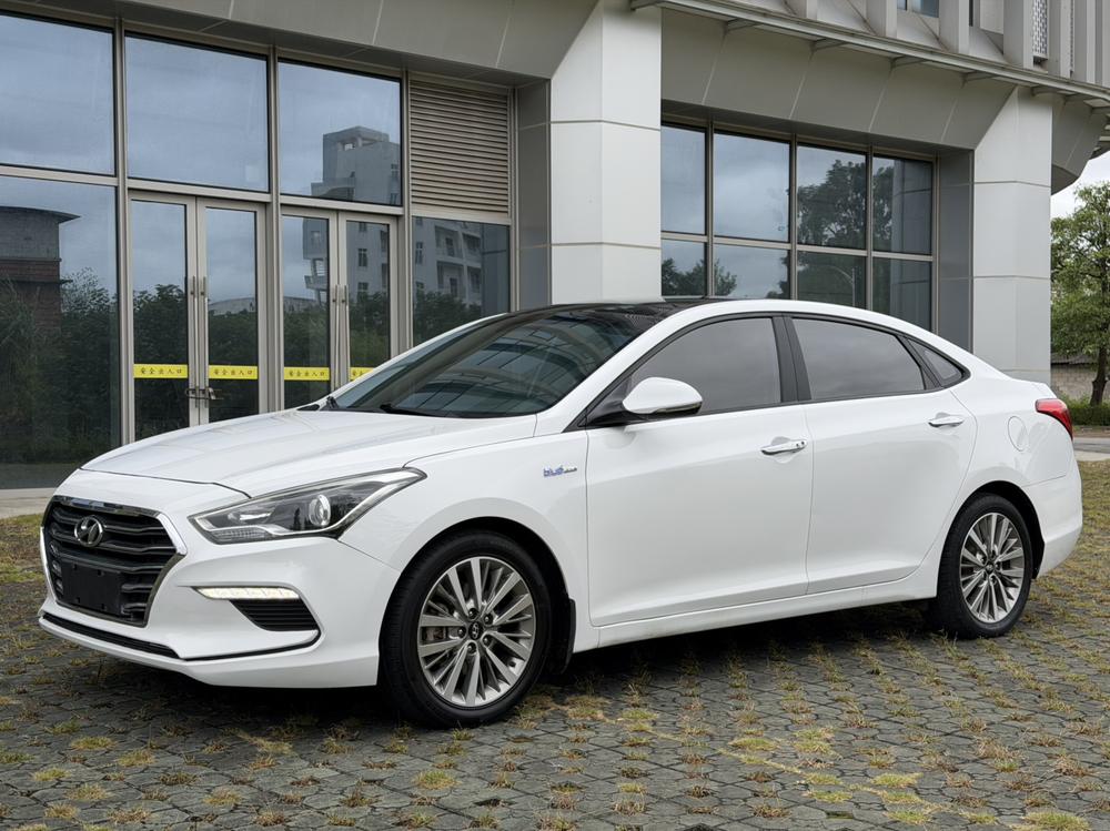 Hyundai Mistra