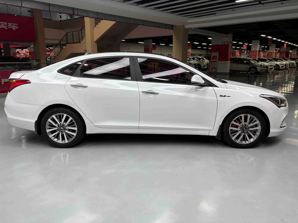 Hyundai Mistra